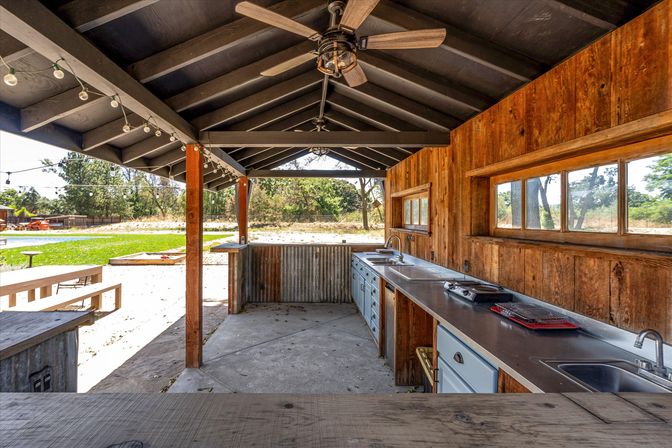 The Broadway Farmhouse: Private Sonoma Getaway on 4 Acres - Pool, Hot Tub, Game Room & Outdoor Kitchen image 96