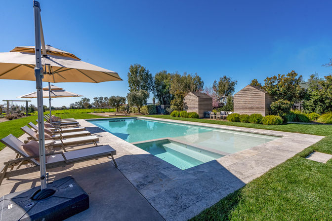 Serene & Relaxing Acacia Farmhouse image 110