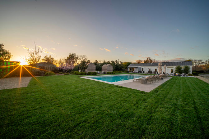 Serene & Relaxing Acacia Farmhouse image 123