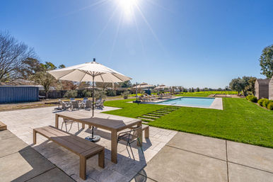 Serene & Relaxing Acacia Farmhouse image 95