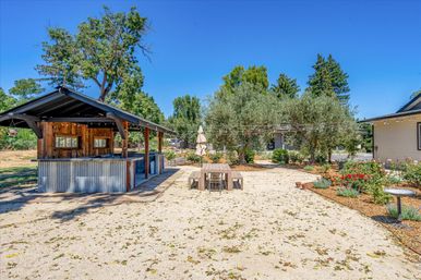 The Broadway Farmhouse: Private Sonoma Getaway on 4 Acres - Pool, Hot Tub, Game Room & Outdoor Kitchen image 118