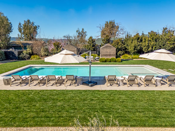 Serene & Relaxing Acacia Farmhouse image 73