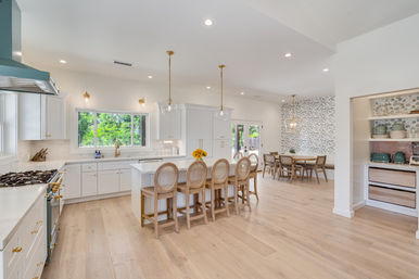 The Broadway Farmhouse: Private Sonoma Getaway on 4 Acres - Pool, Hot Tub, Game Room & Outdoor Kitchen image 138