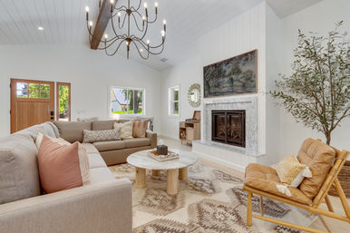 The Broadway Farmhouse: Private Sonoma Getaway on 4 Acres - Pool, Hot Tub, Game Room & Outdoor Kitchen image 121