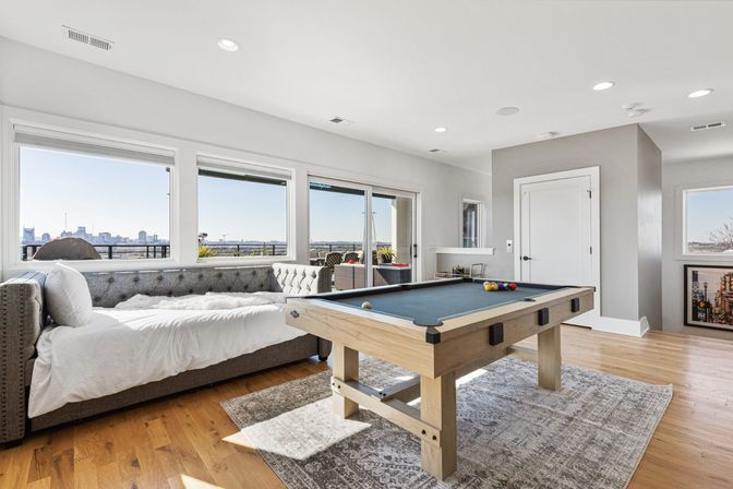 Nashville SkyHaus: Jersey Shore Vacation Home image 14