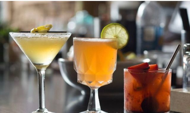 Elegant Pours Luxury Mobile Bartending Service image 4