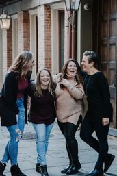 Free New Orleans Group Photoshoot - Perfect for Bachelorette, Birthday, Reunions & more! image 19