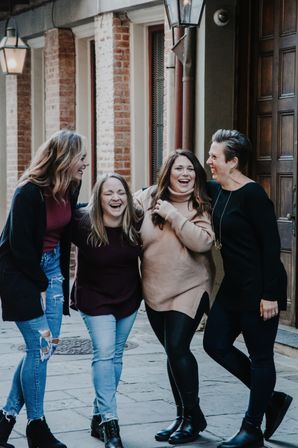 Free New Orleans Group Photoshoot - Perfect for Bachelorette, Birthday, Reunions & more! image 19