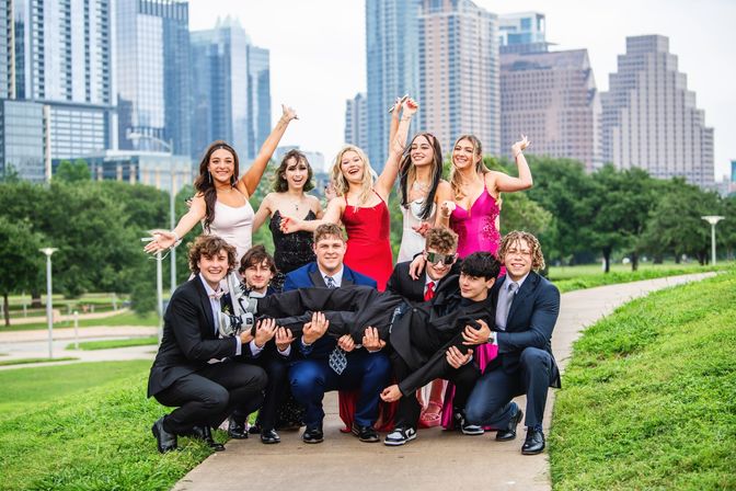Free Austin Group Photoshoot - Perfect for Bachelorette, Birthday, Reunions & more! image 27