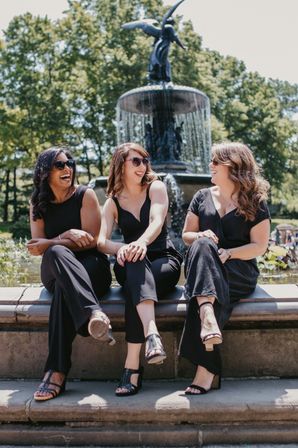 Free New York Group Photoshoot - Perfect for Bachelorette, Birthday, Reunions & more! image 16