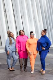 Free New York Group Photoshoot - Perfect for Bachelorette, Birthday, Reunions & more! image 12