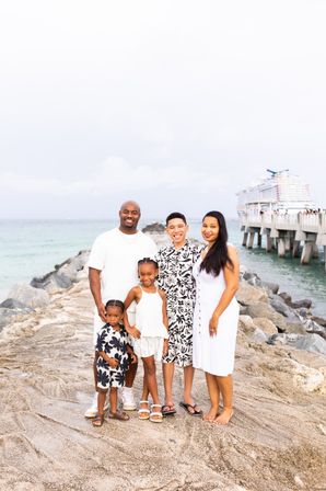 Free Miami Group Photoshoot - Perfect for Bachelorette, Birthday, Reunions & more! image 18