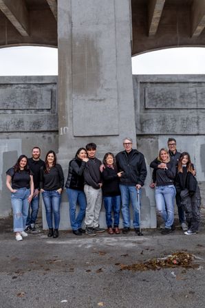 Free Las Vegas Group Photoshoot - Perfect for Bachelorette, Birthday, Reunions & more! image 5