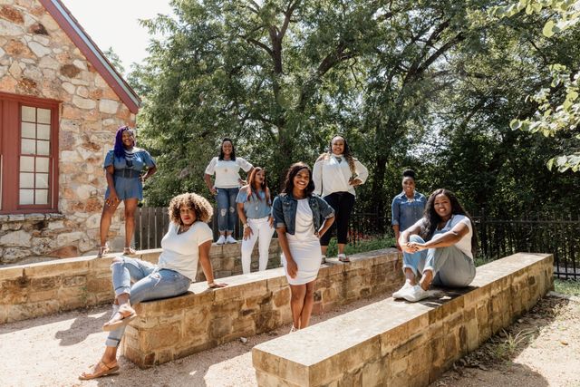 Free Austin Group Photoshoot - Perfect for Bachelorette, Birthday, Reunions & more! image 3