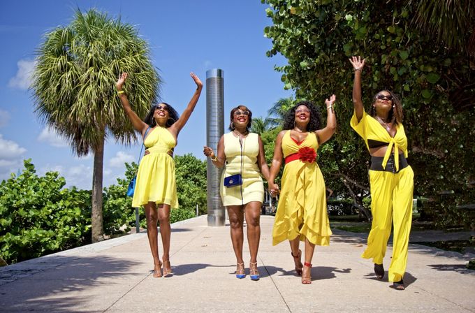 Free Miami Group Photoshoot - Perfect for Bachelorette, Birthday, Reunions & more! image 7