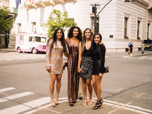 Free New York Group Photoshoot - Perfect for Bachelorette, Birthday, Reunions & more! image 17