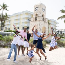 Free Miami Group Photoshoot - Perfect for Bachelorette, Birthday, Reunions & more! image 12