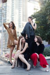 Free New York Group Photoshoot - Perfect for Bachelorette, Birthday, Reunions & more! image 21