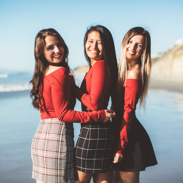 Free San Diego Group Photoshoot - Perfect for Bachelorette, Birthday, Reunions & more! image 3