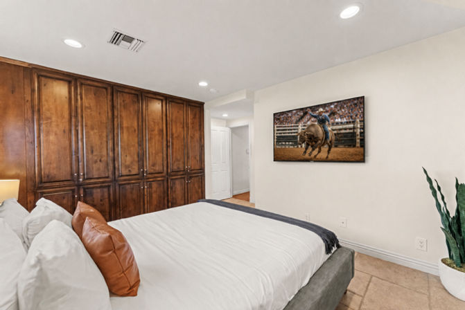 Luxury Desert Oasis + 5BR + Resort Pool and amenities for the Ultimate Bachelorette image 66