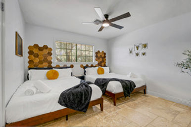 Luxury Desert Oasis + 5BR + Resort Pool and amenities for the Ultimate Bachelorette image 77