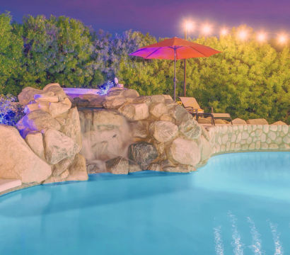 Mountain View Desert Oasis
