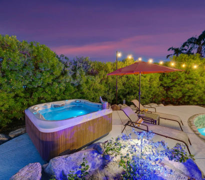Mountain View Desert Oasis