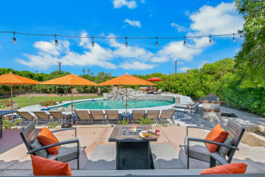 Luxury Desert Oasis + 5BR + Resort Pool and amenities for the Ultimate Bachelorette image 6