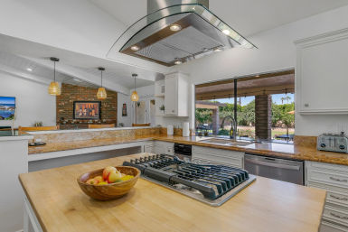 Luxury Desert Oasis + 5BR + Resort Pool and amenities for the Ultimate Bachelorette image 24