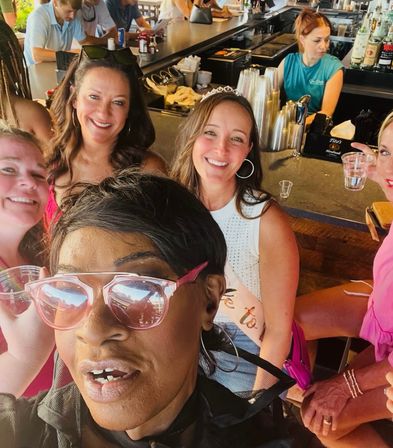 Savannah Drag Queen Bar Crawl: The Ultimate Girls’ Night Out image 13