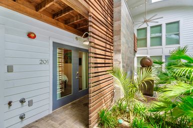 The Moon Bywater: Contemporary Poolside Retreat in Historic Bywater image 24