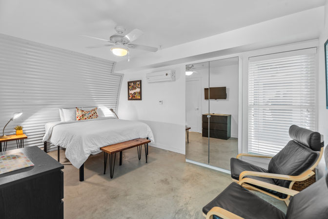 The Moon Bywater: Contemporary Poolside Retreat in Historic Bywater image 15