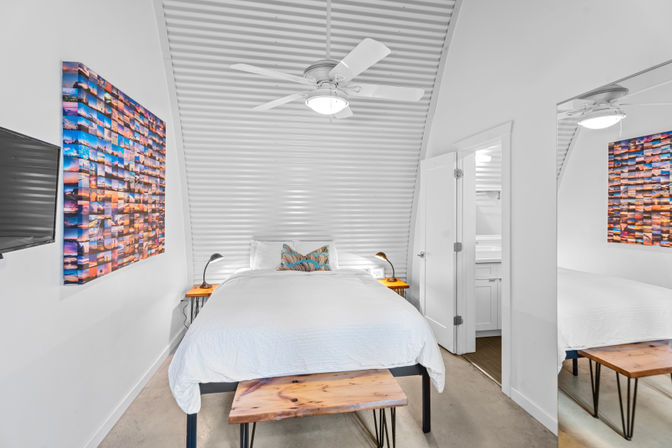 The Moon Bywater: Contemporary Poolside Retreat in Historic Bywater image 32