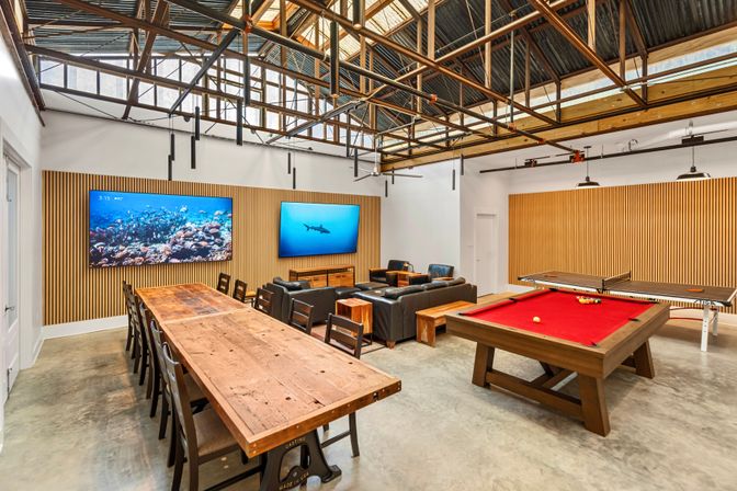 The Moon Bywater: Contemporary Poolside Retreat in Historic Bywater image 4