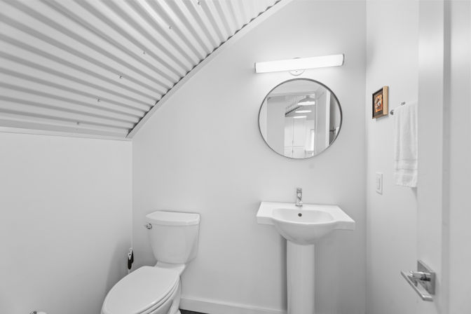 The Moon Bywater: Contemporary Poolside Retreat in Historic Bywater image 20
