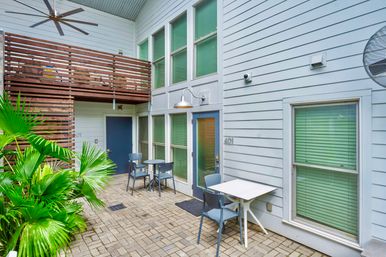 The Moon Bywater: Contemporary Poolside Retreat in Historic Bywater image 34