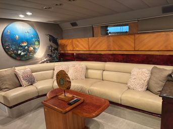 Luxury 62' Yacht Charter I Chicago Lakefront & River Cruises I Up to 12 Guests image 7