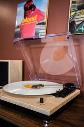 The Jackpot - Sleeps 14, Hot Tub, Cinema, Fire Pit, Game Room, Bar image 8