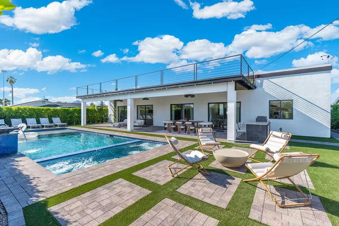 Casa Privada: Minimalist Desert Luxury with Rooftop + Pool + Fire Pit image 6