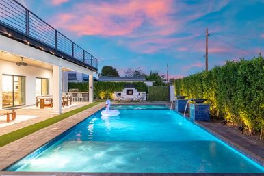 Casa Privada: Minimalist Desert Luxury with Rooftop + Pool + Fire Pit image 54