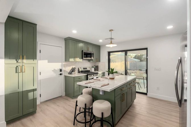 Casa Del Rey: Designer Stay with Private Casita, Pool + Lawn Games image 14