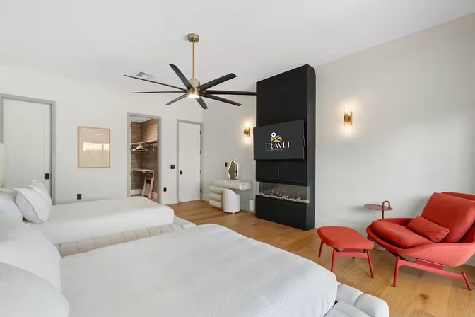 Casa Privada: Minimalist Desert Luxury with Rooftop + Pool + Fire Pit image 33