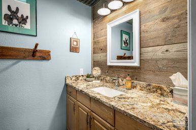 Blue Sky On the Comal - Sleeps 12 - Riverfront image 20