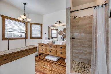 Walker Creek Haus 5 Acre Ranch - Sleeps 10 image 18
