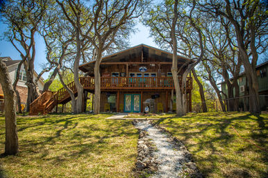 Blue Sky On the Comal - Sleeps 12 - Riverfront image 3