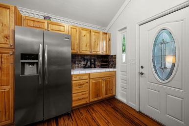 Zink Haus - The Ultimate Downtown NB Stay - Sleeps 16 image 21