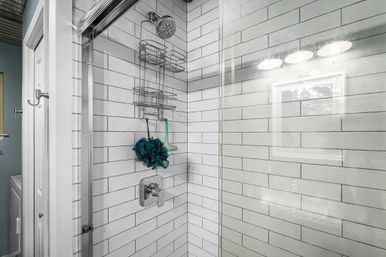 Blue Sky On the Comal - Sleeps 12 - Riverfront image 19