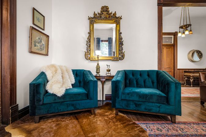 Zink Haus: Downtown New Braunfels Group Rental, Sleeps 16 image 31