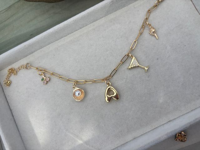 Mobile Charm Bar Party: Design Your Own Jewelry Experience image 4