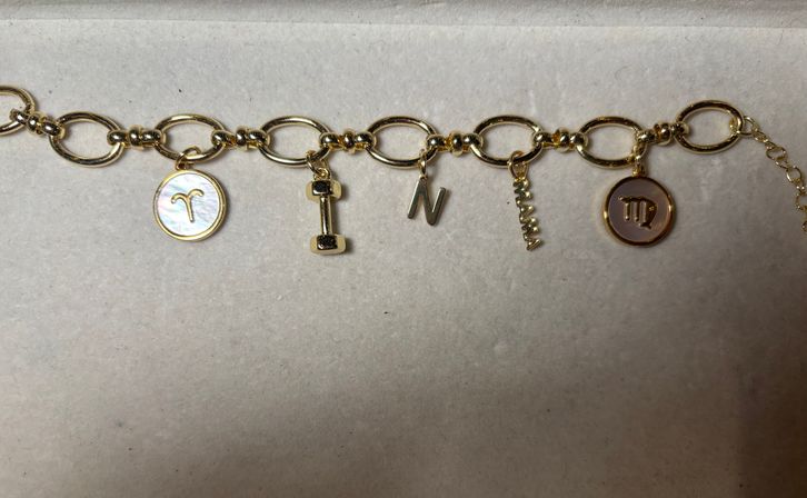 Mobile Charm Bar Party: Design Your Own Jewelry Experience image 4